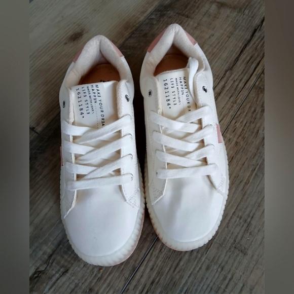 NWOT Zara Sneakers Girls Size 33 - Picture 2 of 6